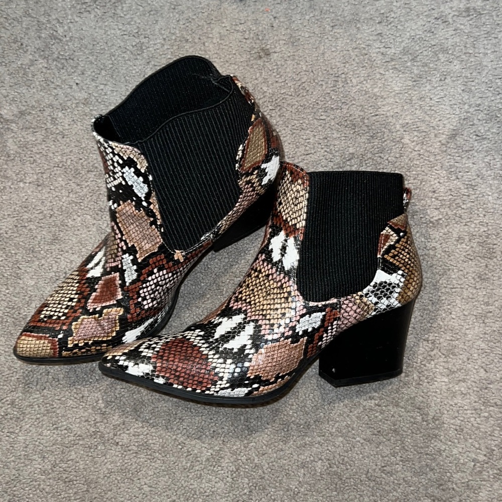 Qupid Boots